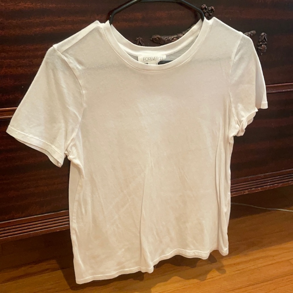 Forever 21 white t-shirt